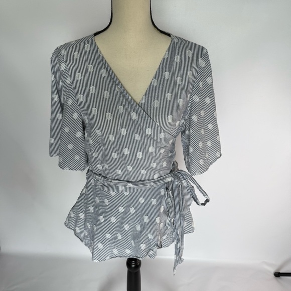 LOFT Gray Polka Dot Feminine Wrap Top size large 96% cotton Flowy sleeves - Picture 1 of 9